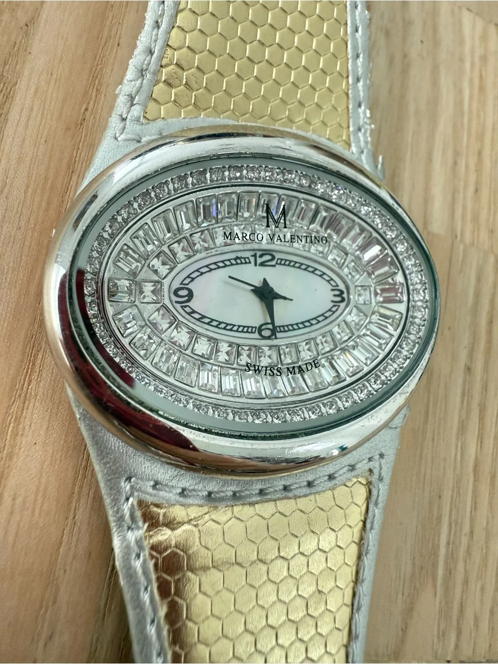 Marco Valentino ladies oval crystal accented watch NEW BATTERY